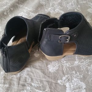 Origins Earth Sandals